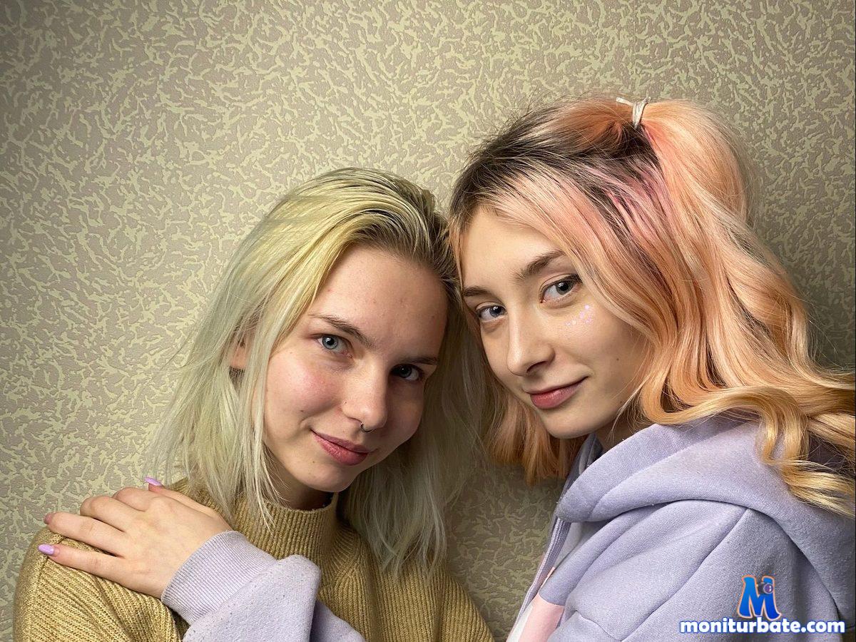 julia-reng-and-mila-chase Flirt4free performer 