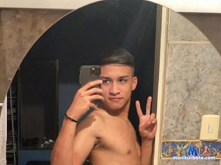 guido-diaz flirt4free performer I love traveling and seeing places and capturing them forever with my vision.