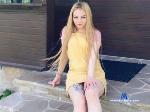 nikky-girl flirt4free livecam show performer Joyfull happy girl who likes to have fun with you 