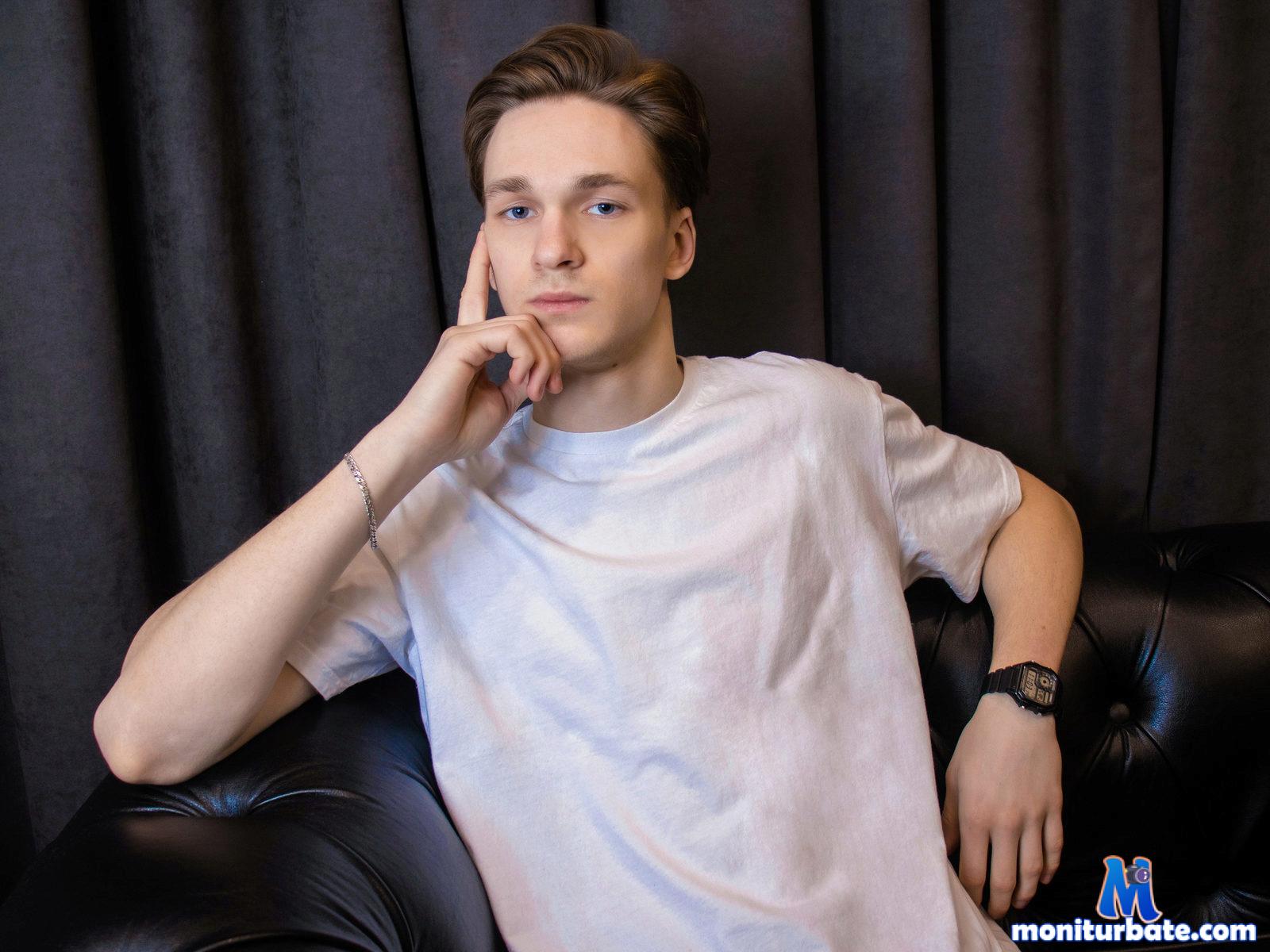 oscar-hilton Flirt4free performer Balloons Feet Nipple Play Submission Dirty Talk Master / Slave Jerk off Instruction Teasing Nun/Priest Training Cosplay Findom