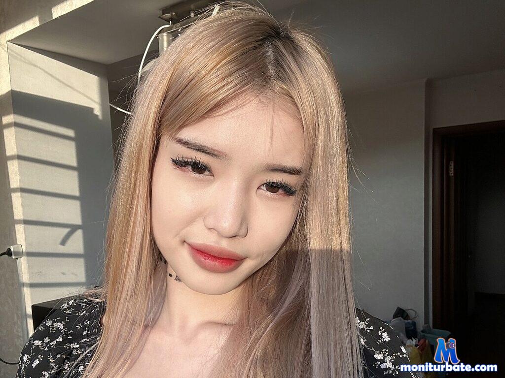 mikaella-sand Flirt4free performer 