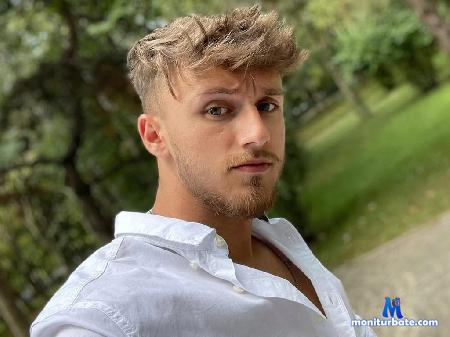 andy-winston flirt4free performer Im a young boy , looking for new friends and some unforgettable hot fun !