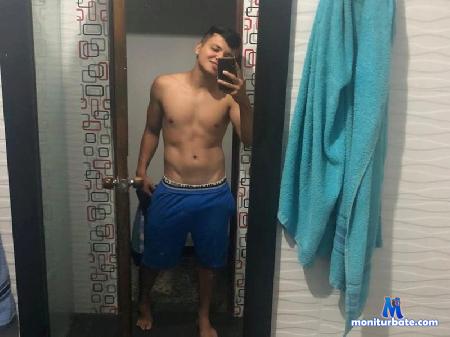 harvey-king flirt4free performer I am new here i like older man. Moan for cum im private. Nude flex