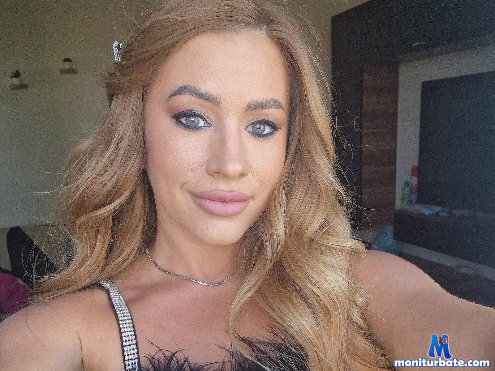 ema-jay Flirt4free performer 