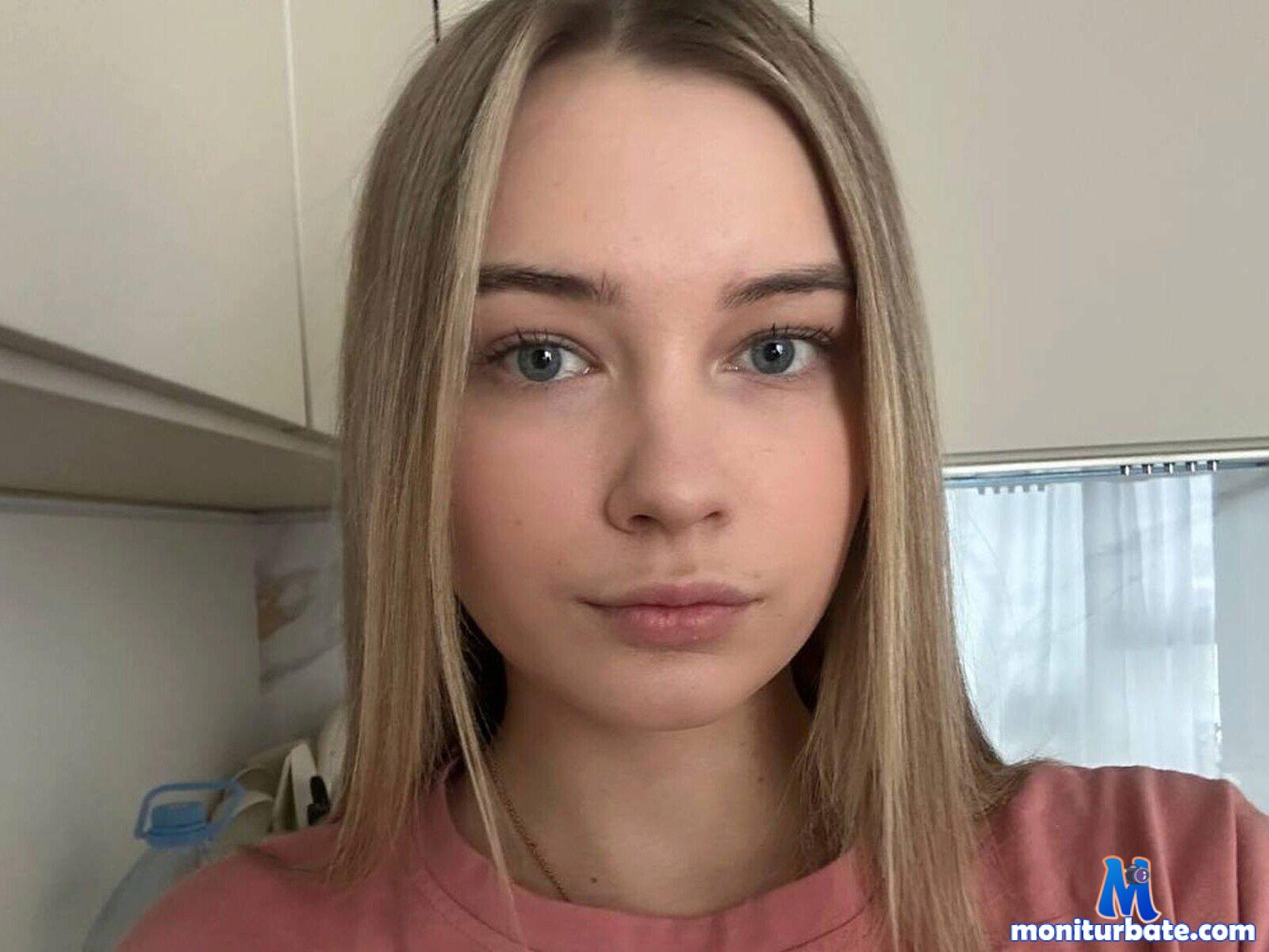 lurline-gunthrop Flirt4free performer Feet Nipple Play Domination Latex Bondage Corset Punishment