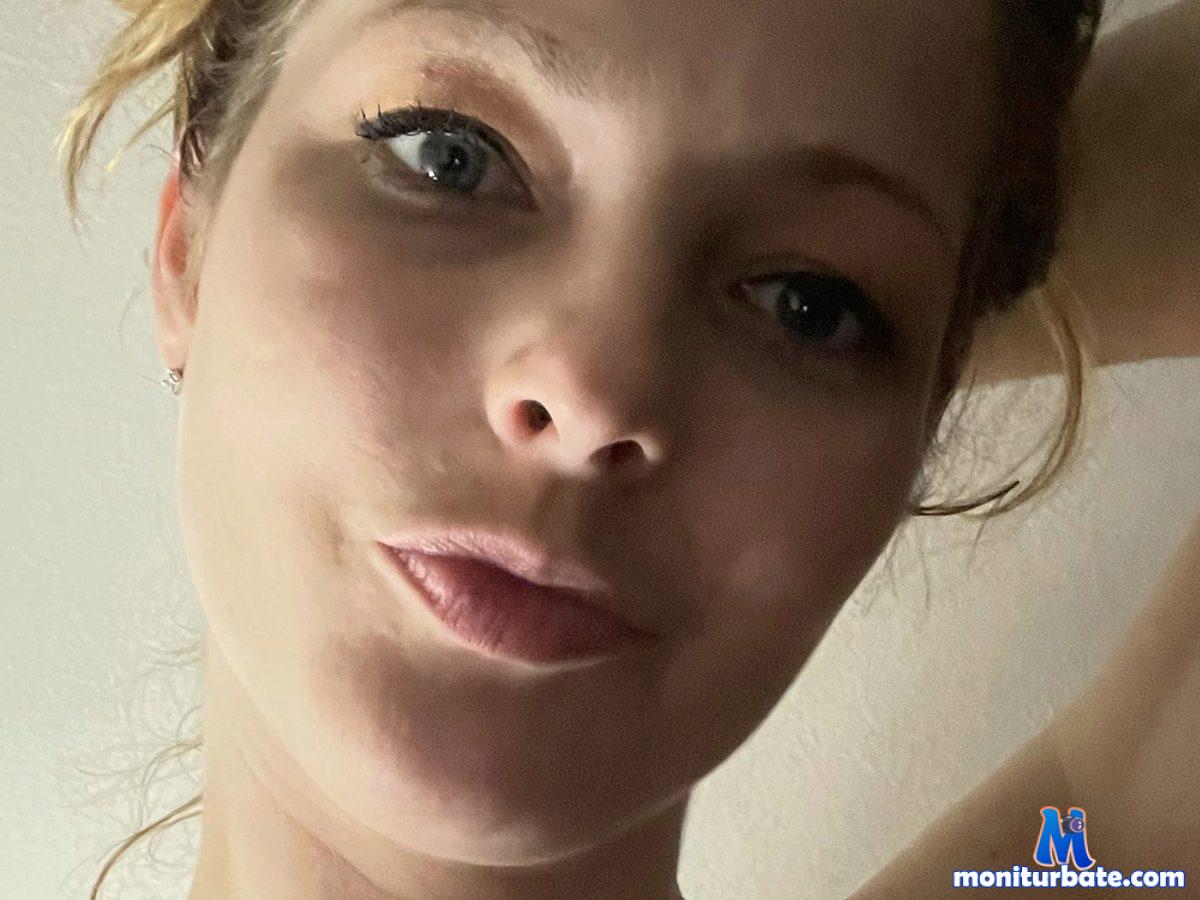 rae-rosey Flirt4free performer Double Penetration Nipple Play Dirty Talk Vibrator Butt Plug Orgasm Control/Denial Stockings/Panty Hose Nipple Clamps Anal Training Double-Ended Dildo Feather Giant Dildo Tickler Spanking Big Toys Anal Beads Breast Play Clothespins Wet and Messy Ben Wa Balls Pain and Punishment