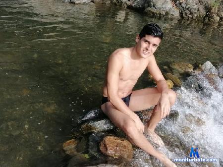 diegoo-portman flirt4free performer Hello I am a charismatic guy, I love to play, satisfy your fantasy  I'm from medellin Colombia  
