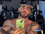 viyuyo-e flirt4free livecam show performer Kinky Guy down for fun times.