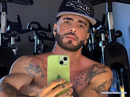 viyuyo-e flirt4free performer Kinky Guy down for fun times.