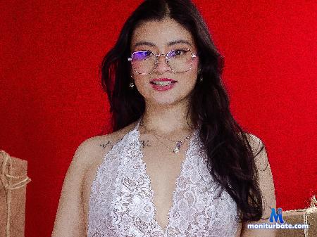 marilyn-jhones flirt4free performer I'm sure we're going to have a lot of fun, the two of us.