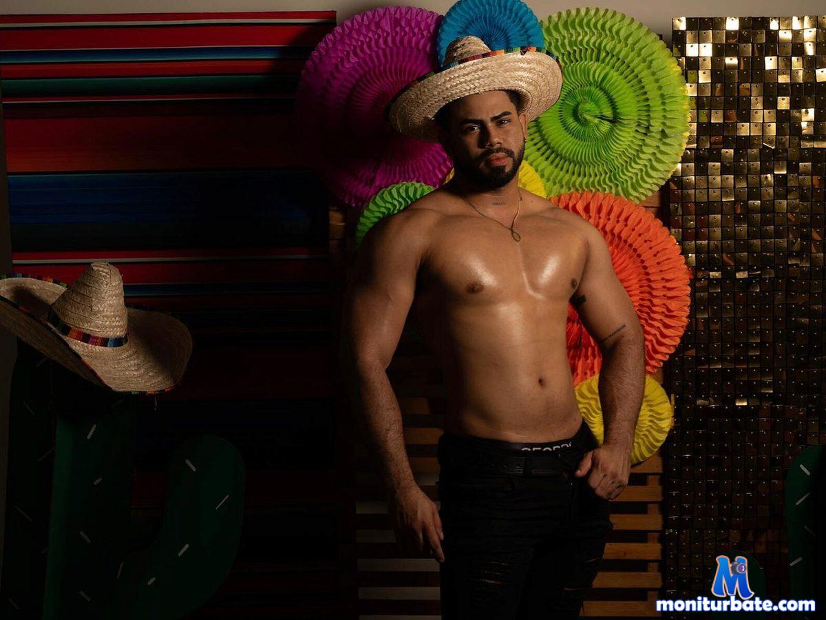 ander-cruz Flirt4free performer Feet Dirty Talk Master / Slave Giant Dildo Spanking