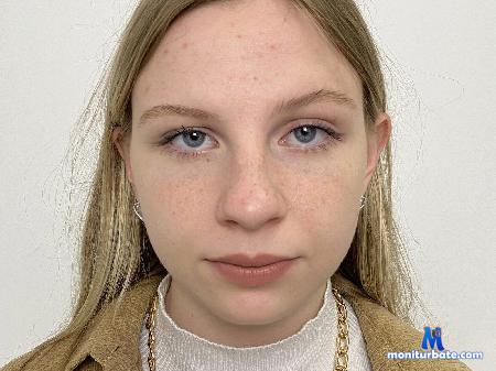 ambra-spada flirt4free performer Hi sweet! we want play! Play with us pls!