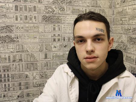 viggo-blanco flirt4free performer Hello! Im new here :) 