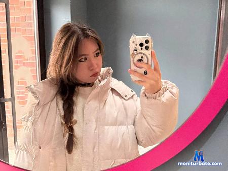 lizbeth-crocker flirt4free performer Just a chill place to hang out and share some good vibes with everyone.