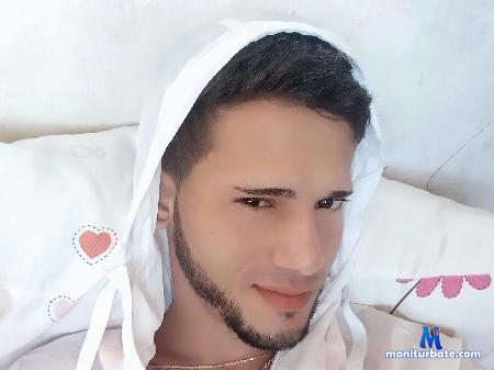 tommy-woodd flirt4free performer hello welcome to my room i am hot for you i am a new latin boy here on site I'm here for you