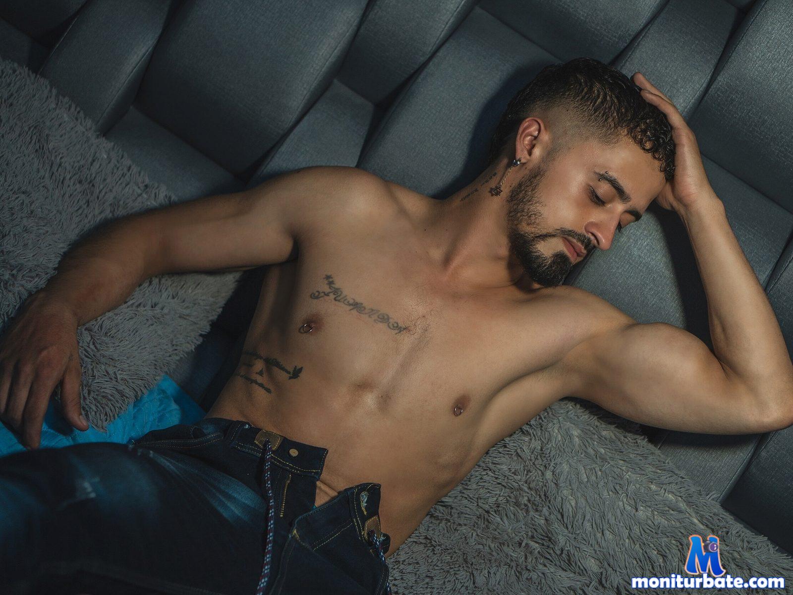 maximius-master Flirt4free performer Feet Nipple Play Role Play/Costumes Domination Slaves Legs Piercings and Tattoos Humiliation Smoking Machines