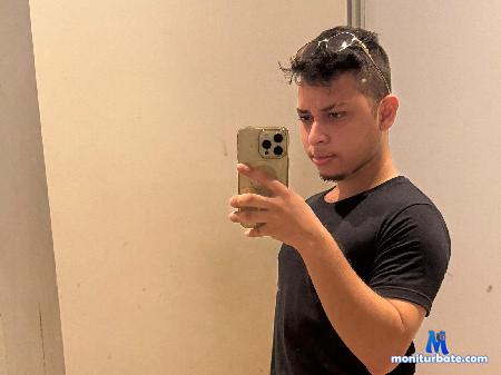 karl-carter flirt4free performer Hi welcome to my room