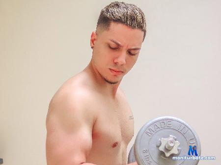 noah-swagger flirt4free performer I like having deep and strong connections, sexually and emotionally attached to people i like!