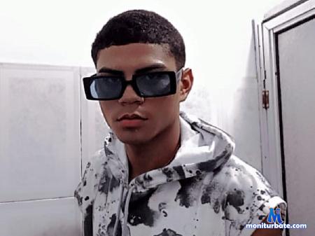 isaac-lion flirt4free performer Hi Welcome to my room