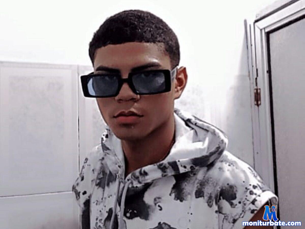 isaac-lion Flirt4free performer 