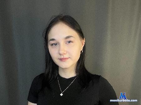 harriet-belcha flirt4free performer Hi sweet! we want play! Play with us pls!