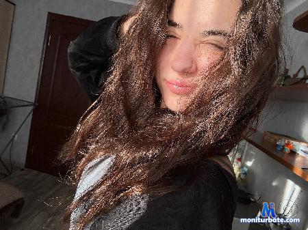 aoife-banks flirt4free performer Hey it's my first time here!^^