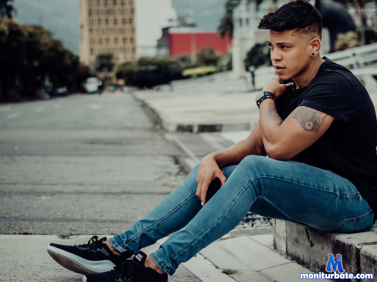 kevin-lance Flirt4free performer Feet Submission Dirty Talk Student/Teacher Domination Sugar Daddy Teasing Legs Coach/Trainee Tickling Gender Play Voyeurism Smoking Wrestling