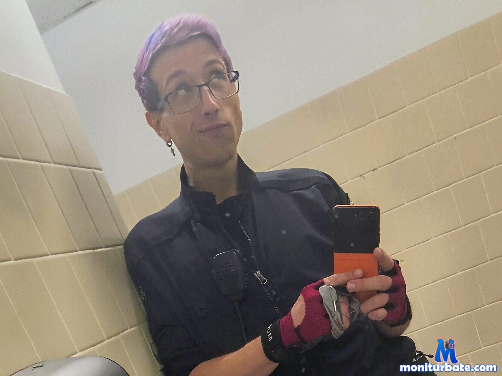 arrow-humphrey Flirt4free performer 