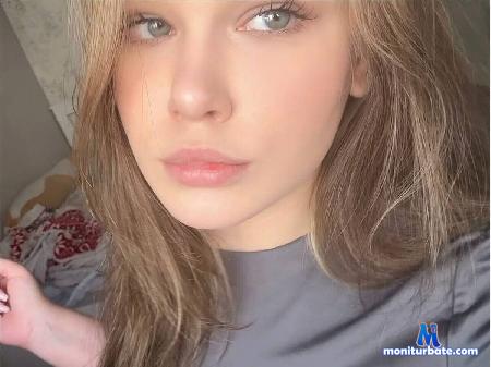 edlin-bones flirt4free performer Hi sweet! we want play! Play with us pls!