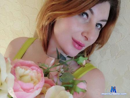 erin-erotica flirt4free performer Red-haired green-eyed seductress, always ready for hot play .