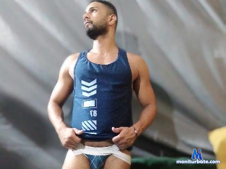 elian-carri flirt4free performer Hot guy and  Latin boy