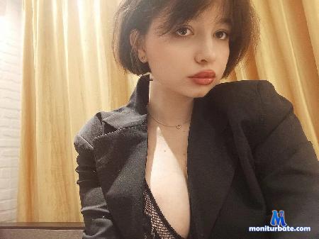 elwyna-bracher flirt4free performer Hello guys lets try something interesting together i would like to try it 