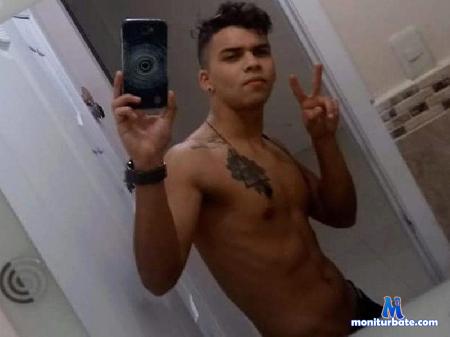 oliver-deep flirt4free performer soy un chico nuevo en esto pero amo tener sexo a toda hora