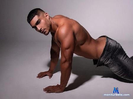 mateo-zar flirt4free performer The perfect mix of muscle, mind, and sin.