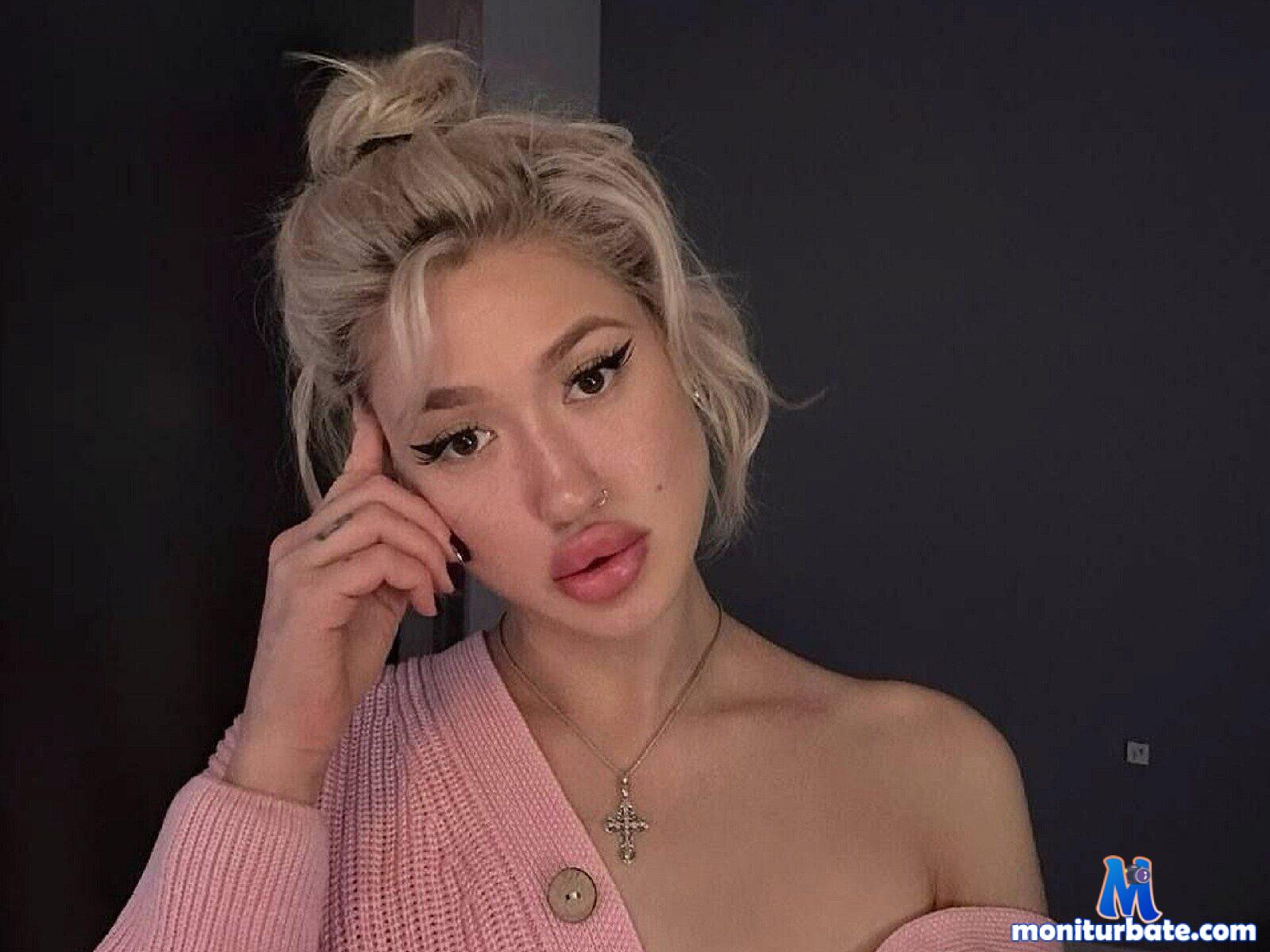 lera-goolden Flirt4free performer Feet Nipple Play Jerk off Instruction Orgasm Control/Denial Teasing Piercings and Tattoos Spanking Rope Play
