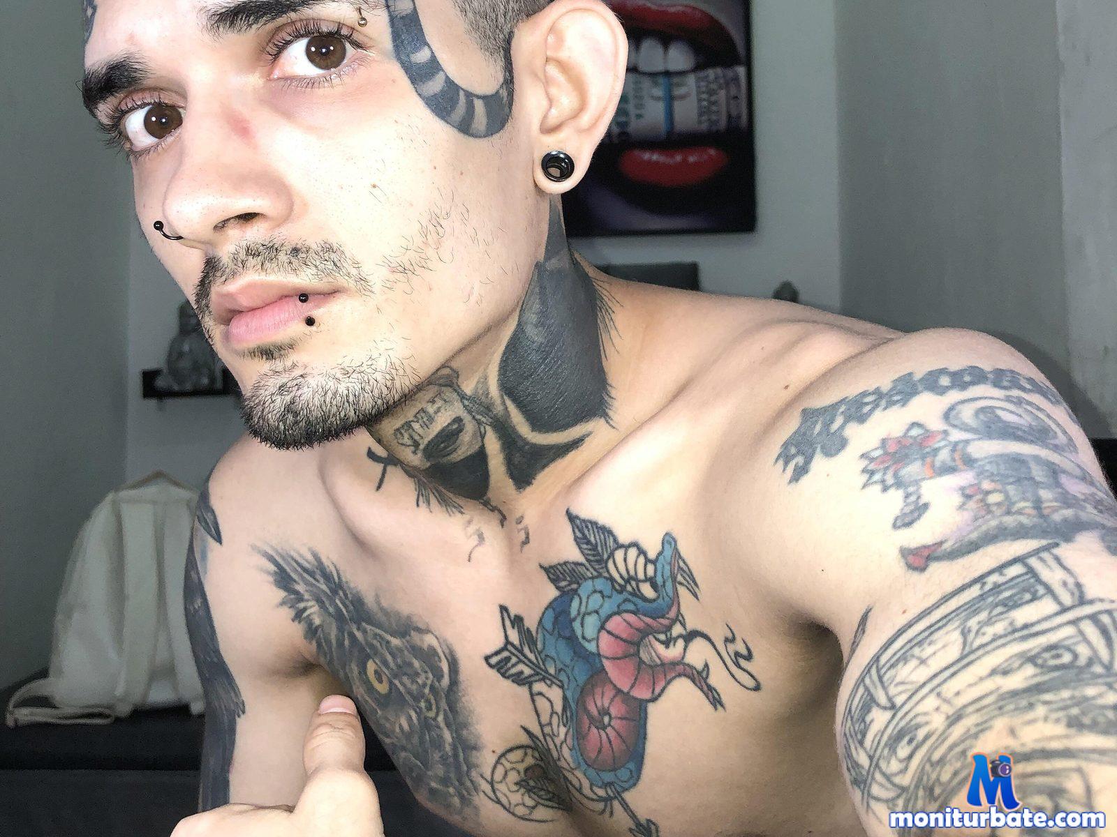 andres-milan Flirt4free performer Smoking Fucking Machine