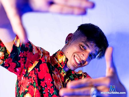 saul-stonee flirt4free performer Hello I'm Saul, I like know new people, new cultures, I really like enjoy my body, Feel pleasure