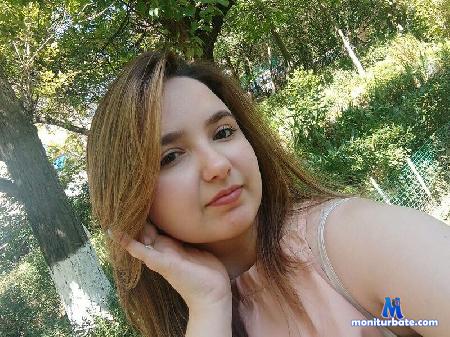 lucille-clyde flirt4free performer Hey, I want to have fun with you and enjoy your company with me ^^
