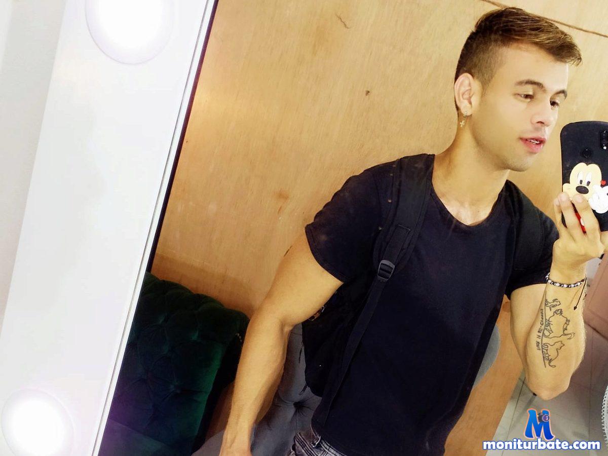 nilton-hilton Flirt4free performer Anal Feet Submission Handcuffs Whip Slaves Bad Cop/Good Cop Cheerleader/Jock Coach/Trainee Ass to Mouth Rimming