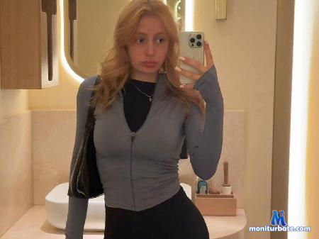 laurice-larotta flirt4free performer Hi sweet! we want play! Play with us pls!