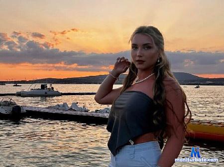 herma-summerfield flirt4free performer Hi sweet! we want play! Play with us pls!