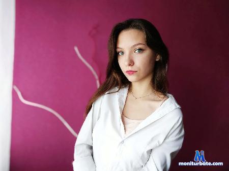 daryna-sweet flirt4free performer Love and kindness will save the world.