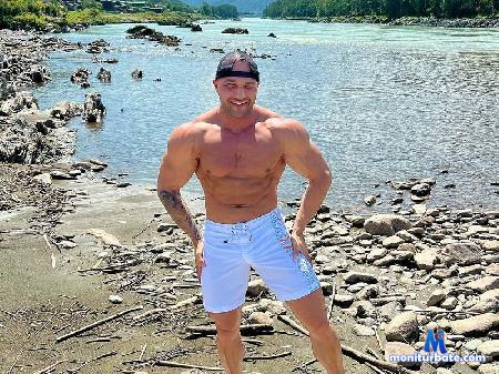 rik-adler flirt4free performer take everything from life