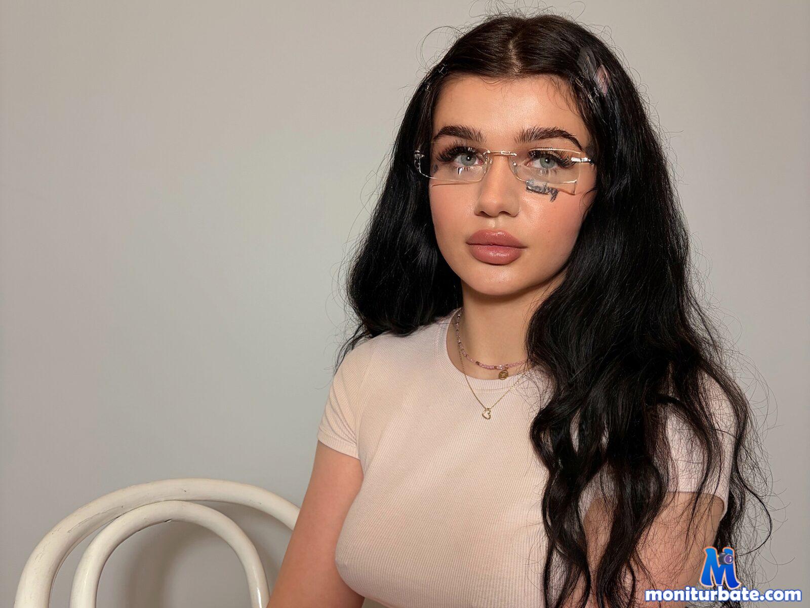 charlotte-smist Flirt4free performer Dirty Talk Doctor / Nurse