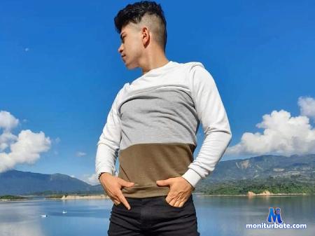 santi-sanchez flirt4free performer Come meet me and let's have a good time together .