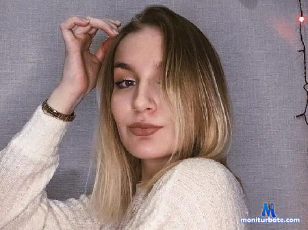 emmy-thorne flirt4free performer  I love to play with everyone))