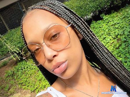 tiphany-bluu flirt4free performer French Tip Queen 