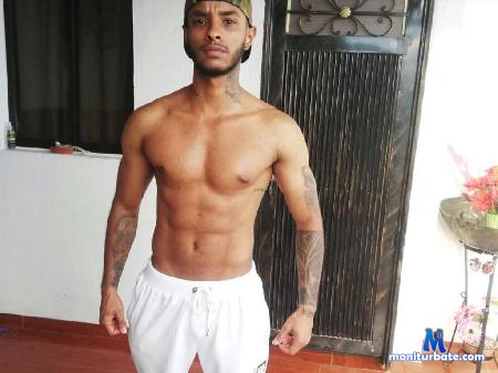 michael-darell flirt4free performer Hi guys, welcome to my room!