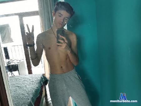 nick-wayne flirt4free performer Hey, i'm new here, let's get acquainted and have fun :)