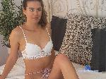 kyra-legend flirt4free livecam show performer Young and adventures college girl looking for some fun